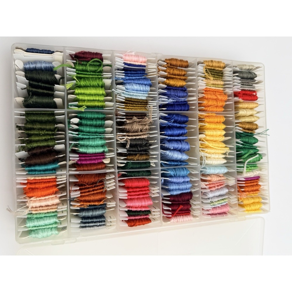 Huge Embroidery Floss Lot 5 Organizers Wound Bobbins DMC J&P Coats Variegated - Picture 6 of 8